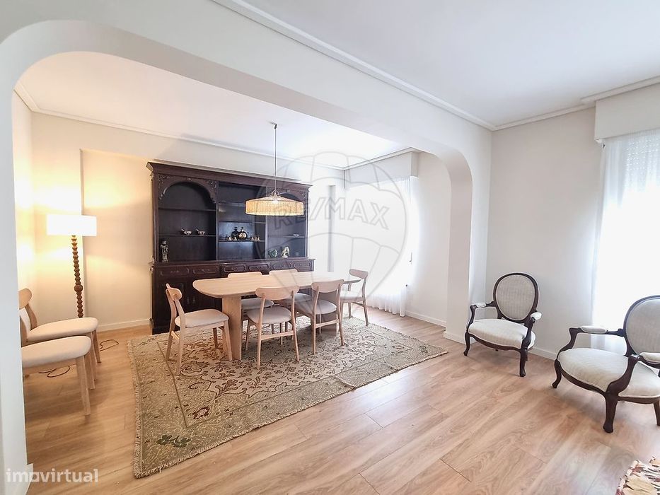 Apartamento T4 para arrendamento