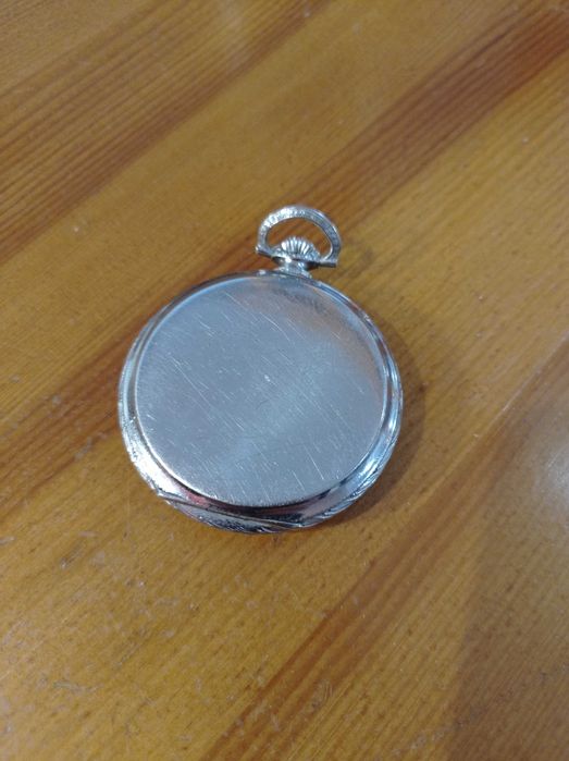 Zegarek kieszonkowy Omega do naprawy.