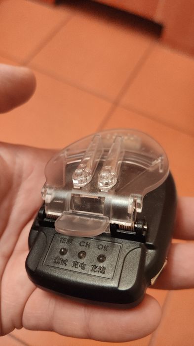 Зарядное устройство для любых аккумуляторов - лягушка зажим