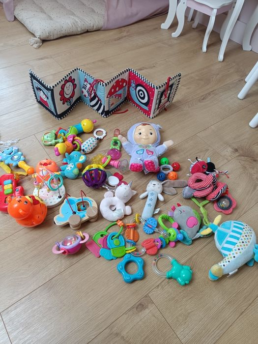 Dziecięce niemowlęce zabawki do wózka na fotelik