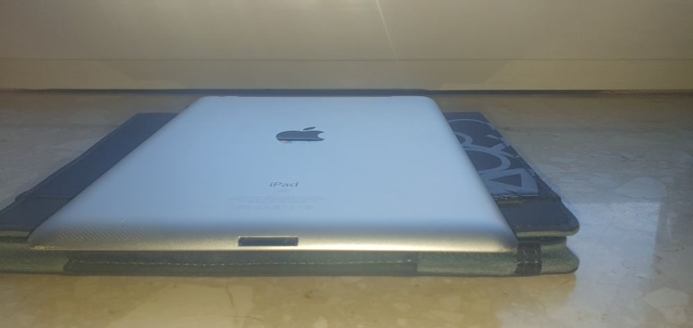 IPad Apple srebrny