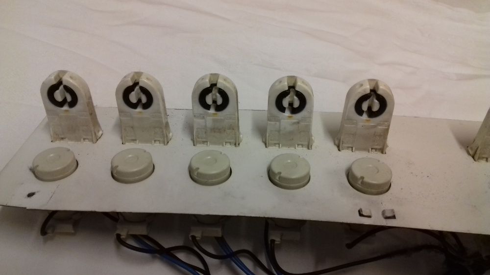 oprawki do świetlówek