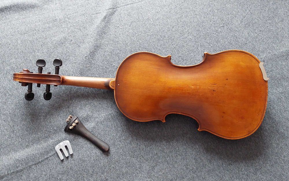 Stare skrzypce Suzuki Violin Nagoya (uszkodzone)