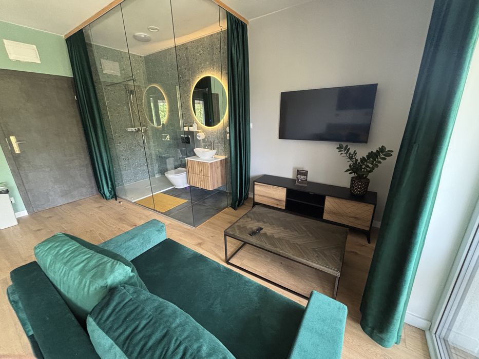 Apartament nad jeziorem z balią, balia, domek