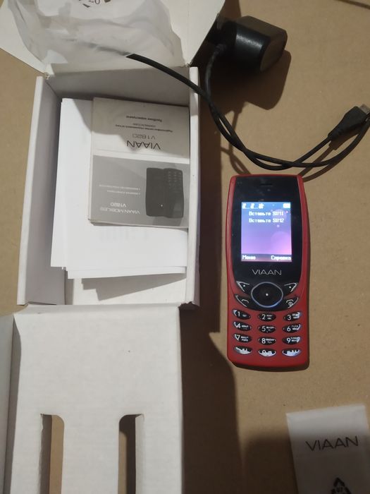 VІAAN v1820 телефон