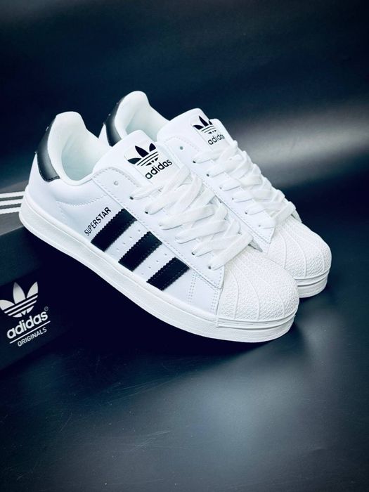 Ададис суперс стар / черно белые суперстары / подростковые женские красовки adidas superstar / трендовые красовки на лето