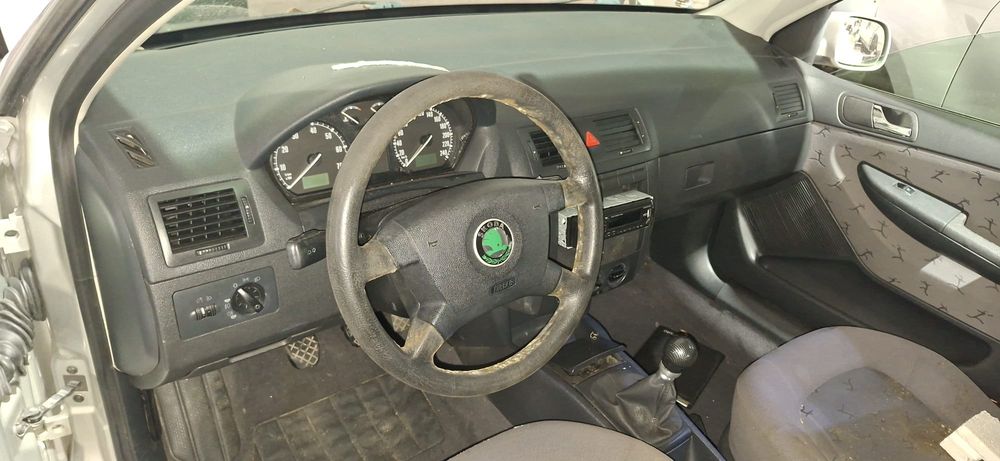 Skoda fabia 2002 carrinha 1.4 16v para pecas
Ref:AUB