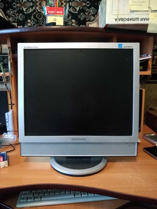 Монітор Samsung Syncmaster 19