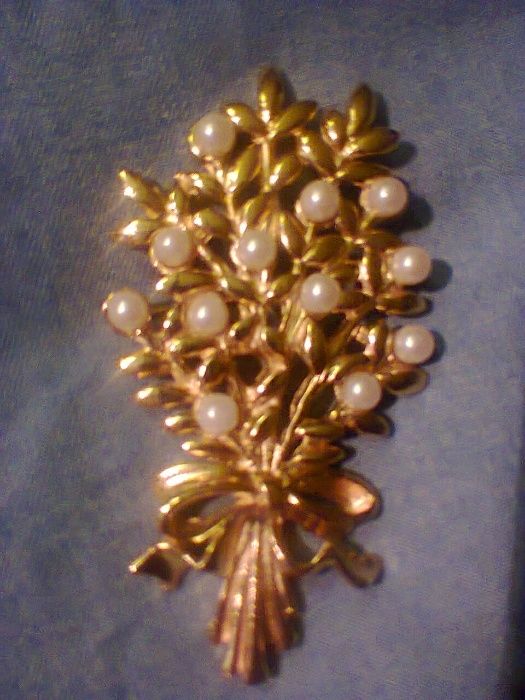 broszka -bvkiet perel