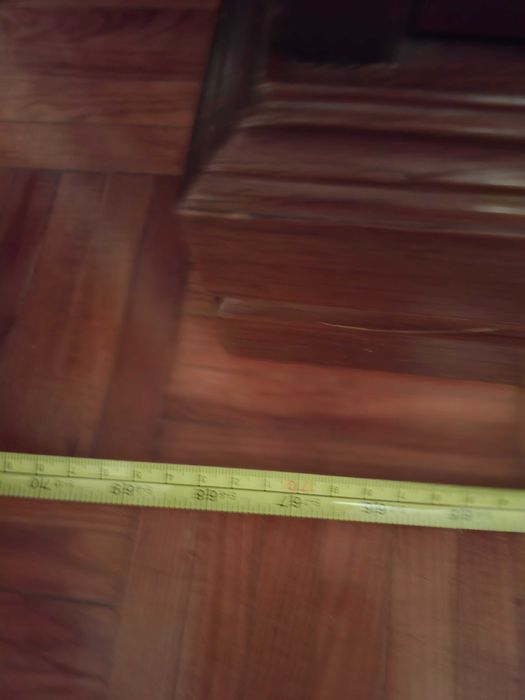 Armário roupeiro com 6 portas e 4 gavetas