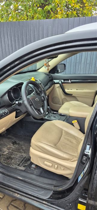 Продам Kia Sorento 2 2012 2.4 бензин