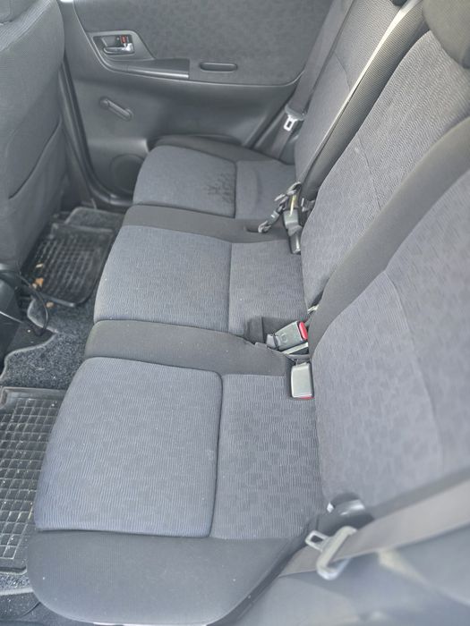 Toyota Corolla verso 2.0 D4D 90km