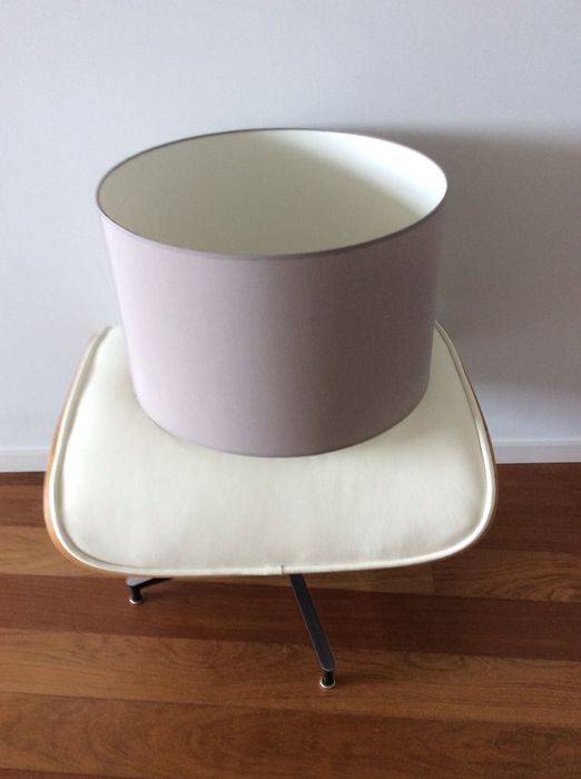 Abautjour de cor cinza