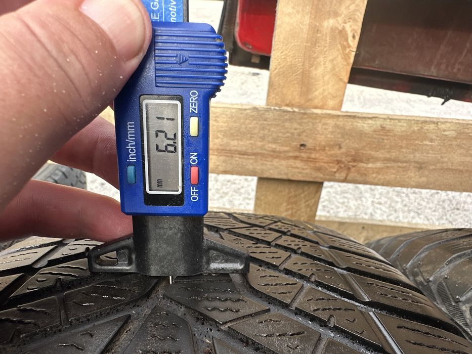 Шини зима 265/65 R17 Yokohama резина комплект
