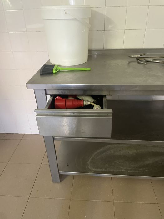 Bancada com gaveta - Inox