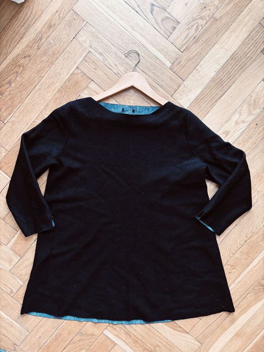 Wełniany sweter COS dłuższy klasyczny czarny