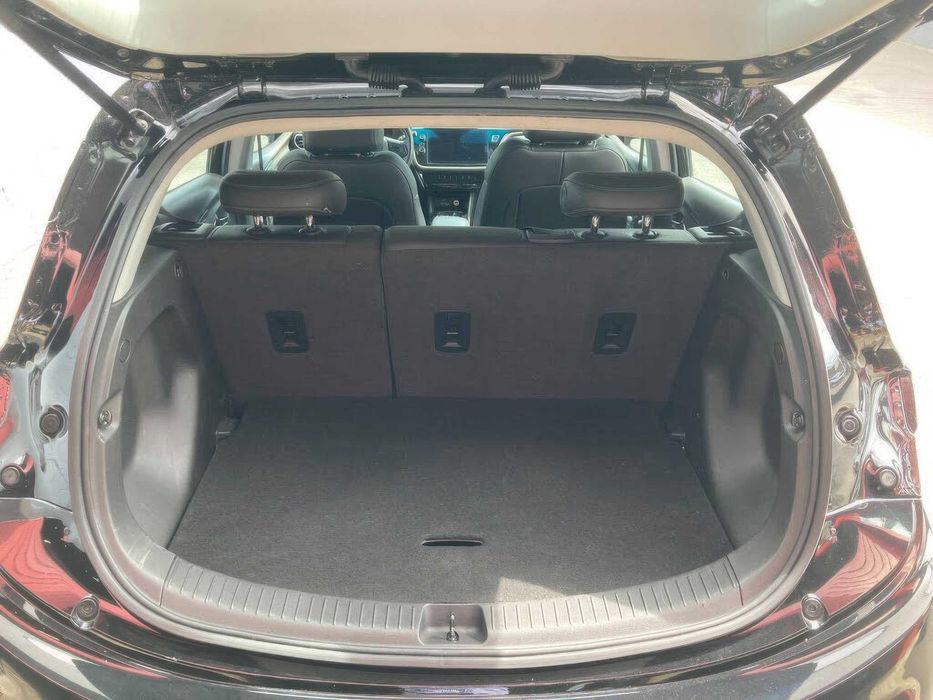 Chevrolet Bolt EV      2021