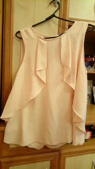 Bluzka z falbanką 40