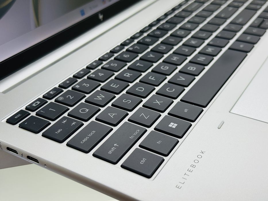 Преміальний HP EliteBook 860 G9 | i7-1255U + IRIS Xe | 16Gb DDR5 512Gb SSD | 16" WUXGA