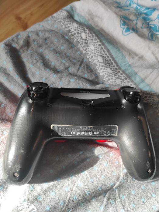 Pad PS4 stan bardzo dobry