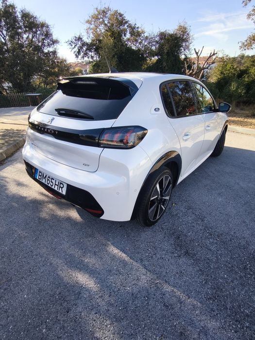 Peugeot e-208 GT 50 kWh