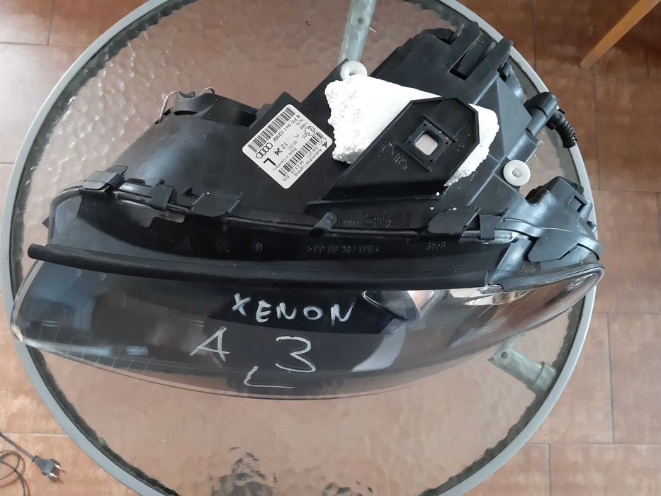 Audi A38P reflektor lewy xenon kompletny