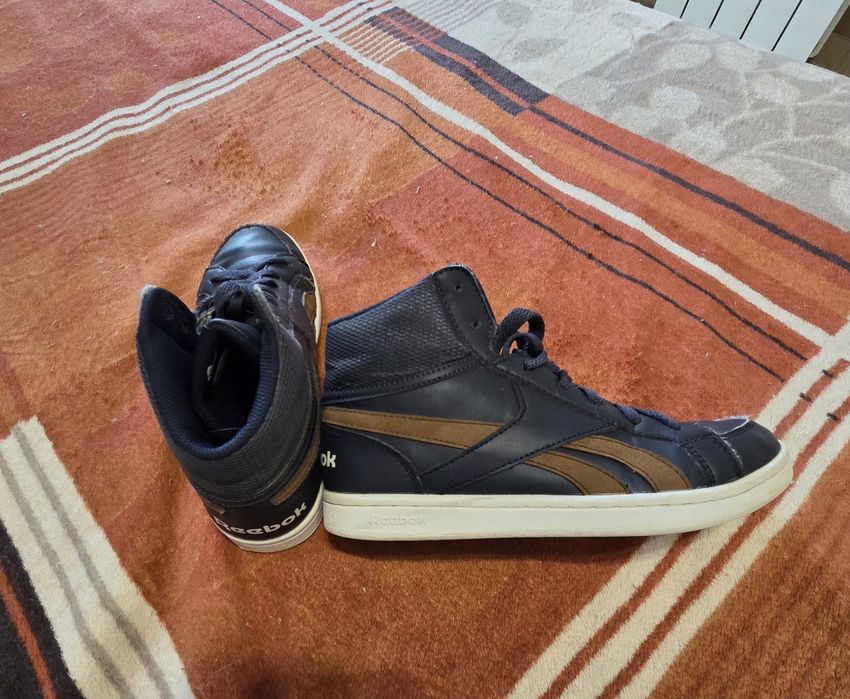 осінні кросівки на хлопчика 36р шкіряні, Reebok