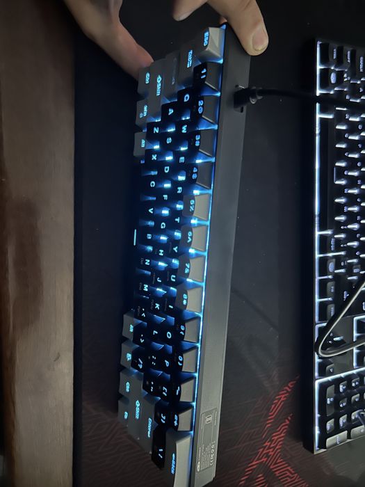 Vendo teclado mecanico Gaming retro iluminado