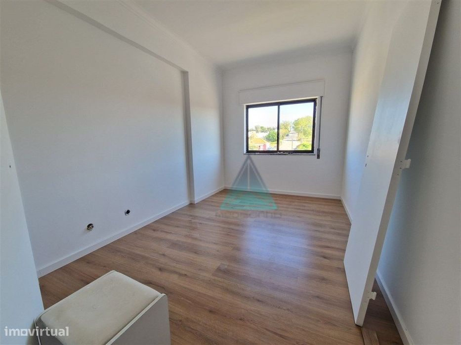Apartamento SETÚBAL T3 Remodelado com BOAS ÁREAS