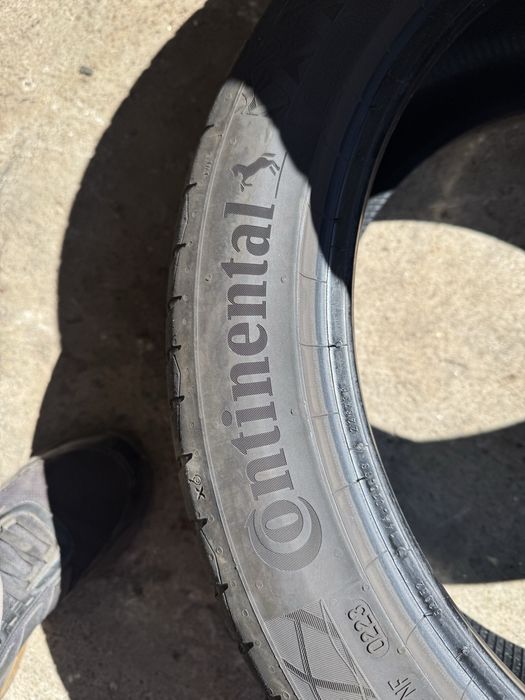 Pneus semi novos-225/45R18 95Y (CONTINENTAL)