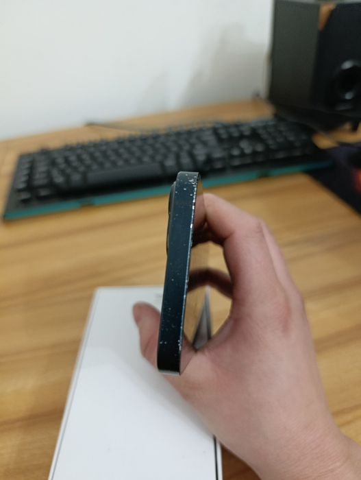 Продам iPhone 13 256Gb в робочому стані