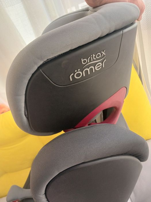 Продам авто крісло Britax Römer KIDFIX2 R Storm Grey в гарному стані