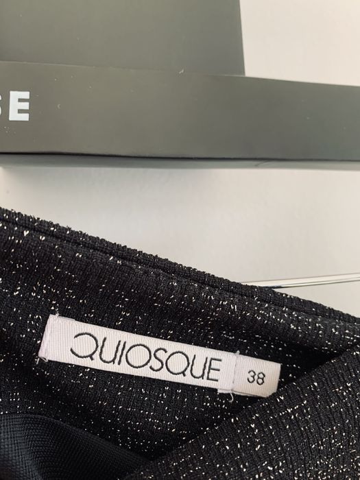 Spódnica midi do kolan mini czarna elegancka Quiosque
