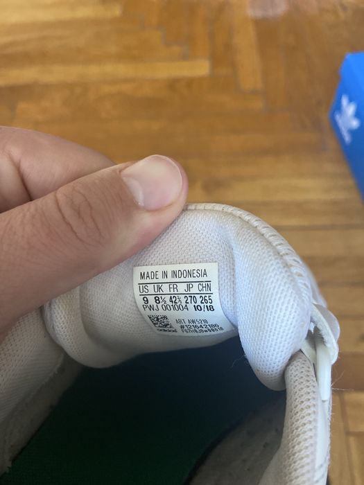 Кросівки Adidas !