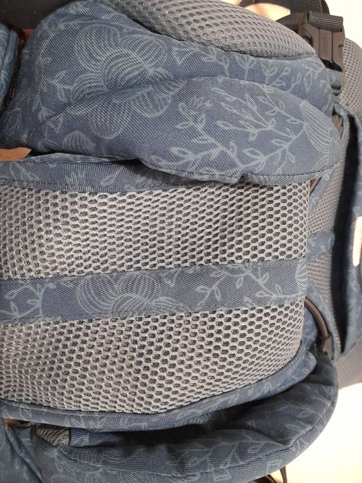 Mochila Ergobaby Omni breeze 360