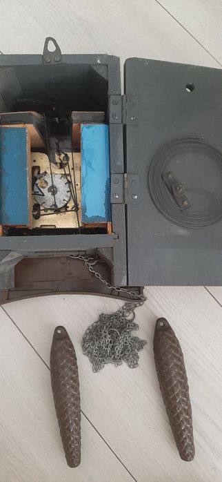 Zegar ścienny z kukułką Majak z okresu PRL