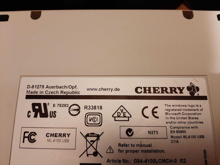 teclado mecanico Cherry NOVO