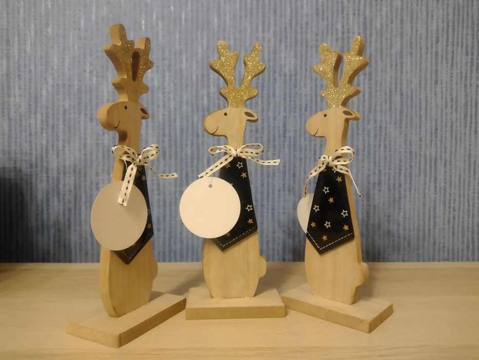 Zestaw trzech świątecznych ozdób drewnianych reniferów