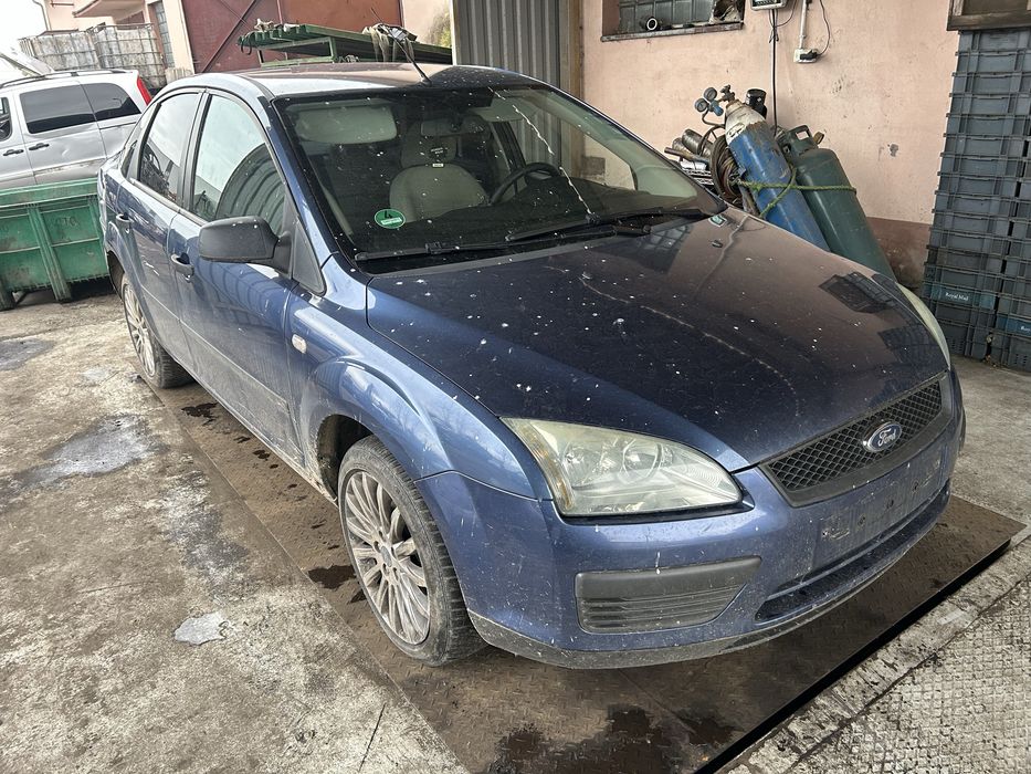 Ford FOCUS  sedan na części