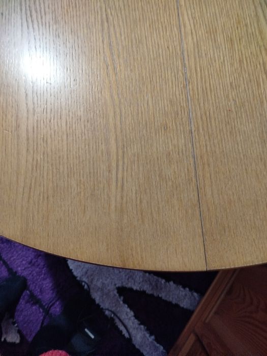 Stół okrągły solidny rozkładanyy.