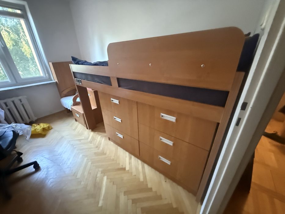 Sprzedam łóżko wykonane przez stolarza.