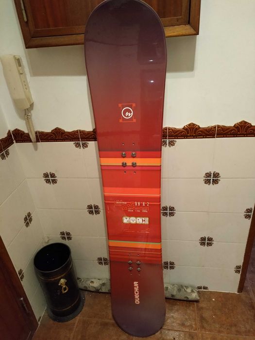 Prancha de snow board nova mais fixadores ( 150€)