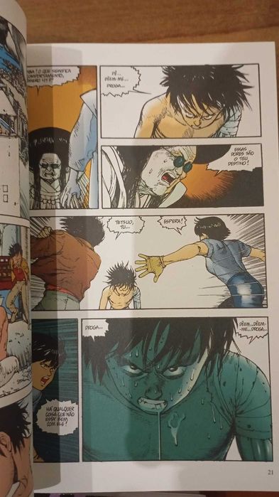 Akira [19 volumes a cores] [completa]