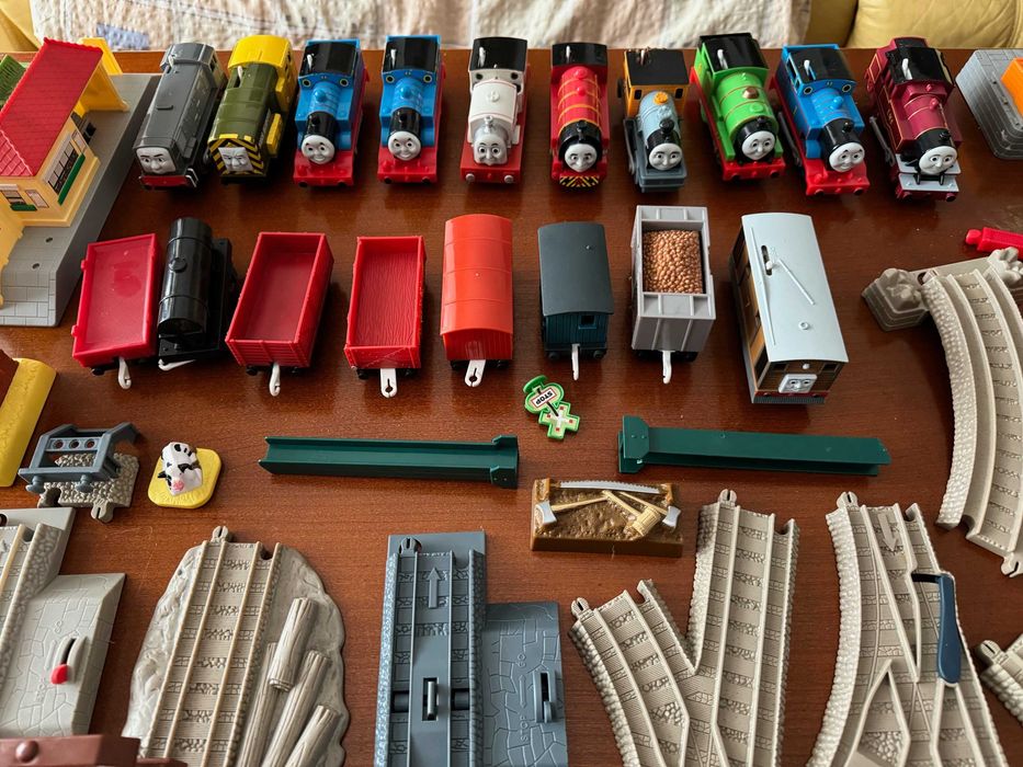 Tomek i przyjaciele zestawy kolejek, domki, bardzo dużo dodatków