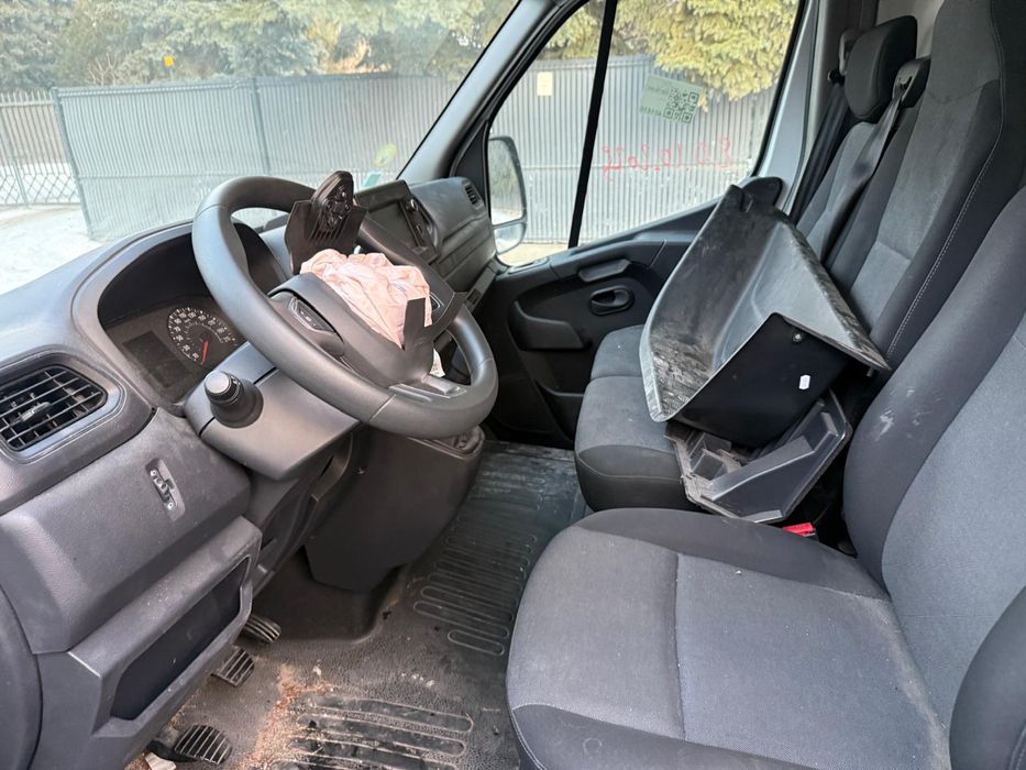 Renault Master 4 L2h2 przebieg 40 tys km