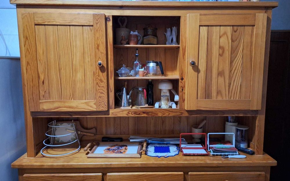 Loiceiro em pinho maciço, 5 portas