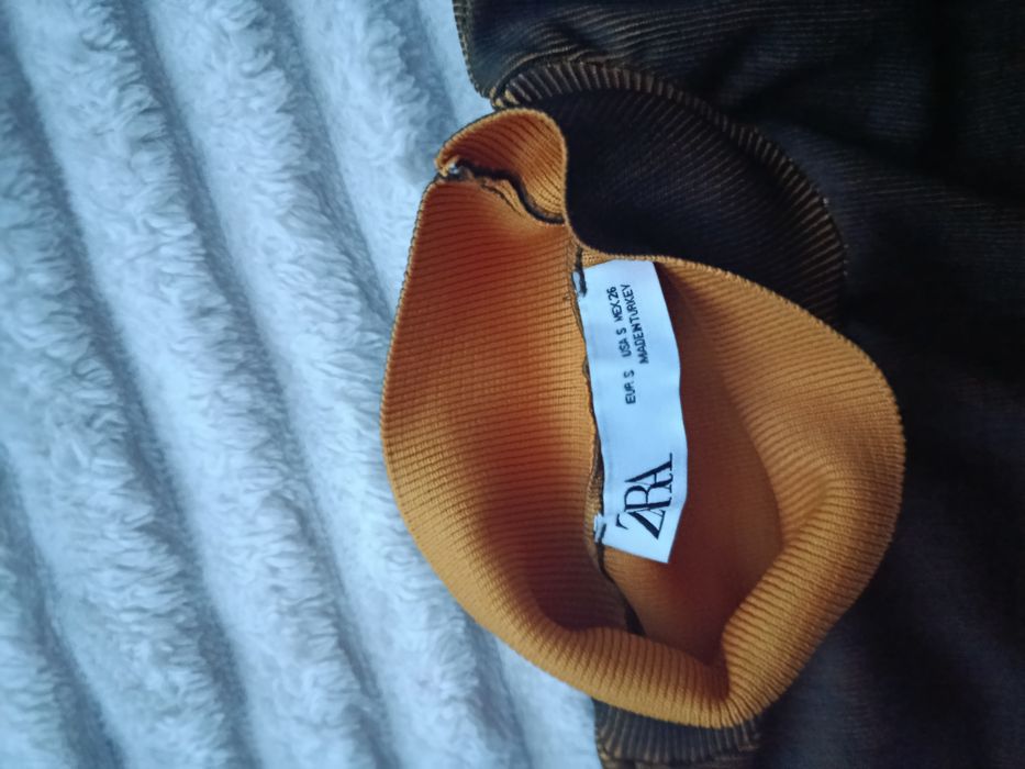 Top z golfem brązowo-musztardowy Zara S