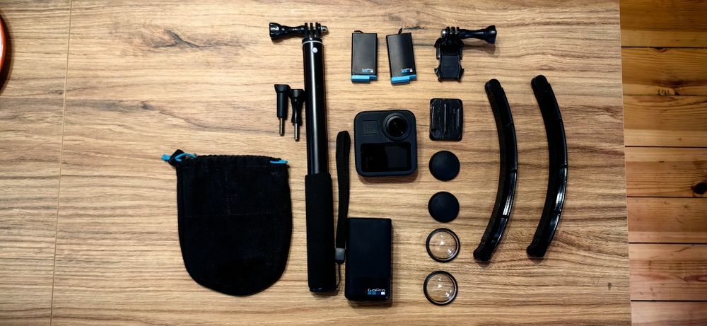 GoPro Max 360- bogaty zestaw
