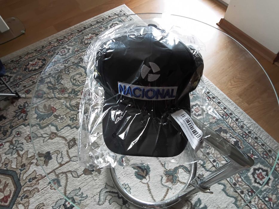 Czapka czarna z daszkiem ,bejsbolówka, regulowana.