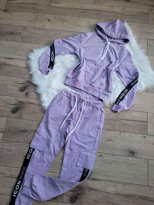 Dres liliowy bluza I spodnie z lampasem
